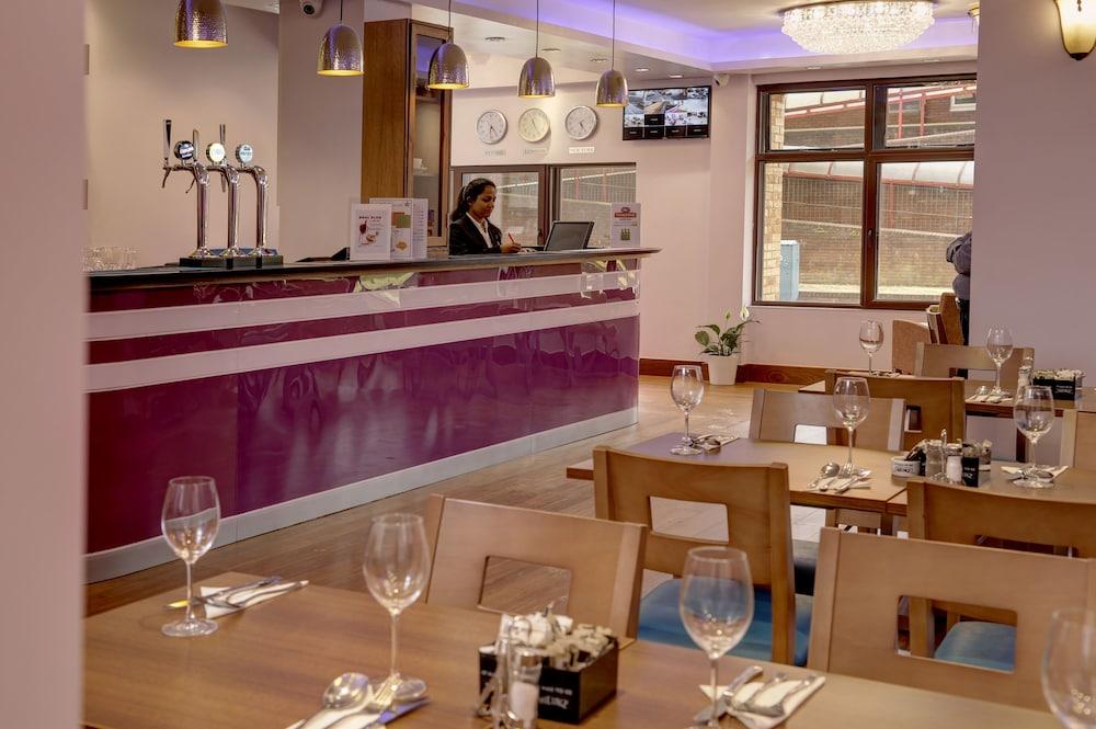 Airlink Hotel Hayes  Εξωτερικό φωτογραφία